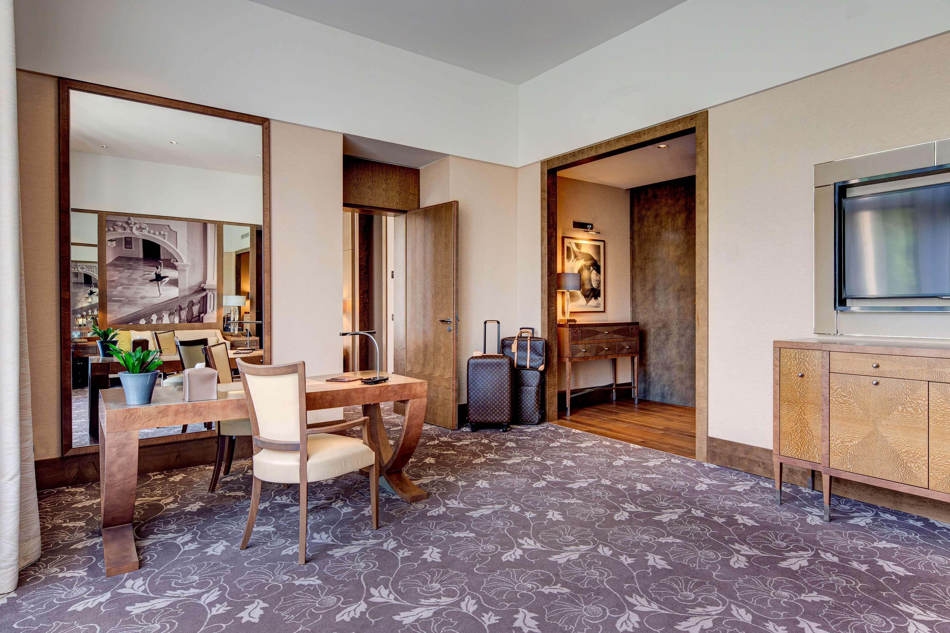 Anantara Palais Hansen - Newly Renovated 5* Viena